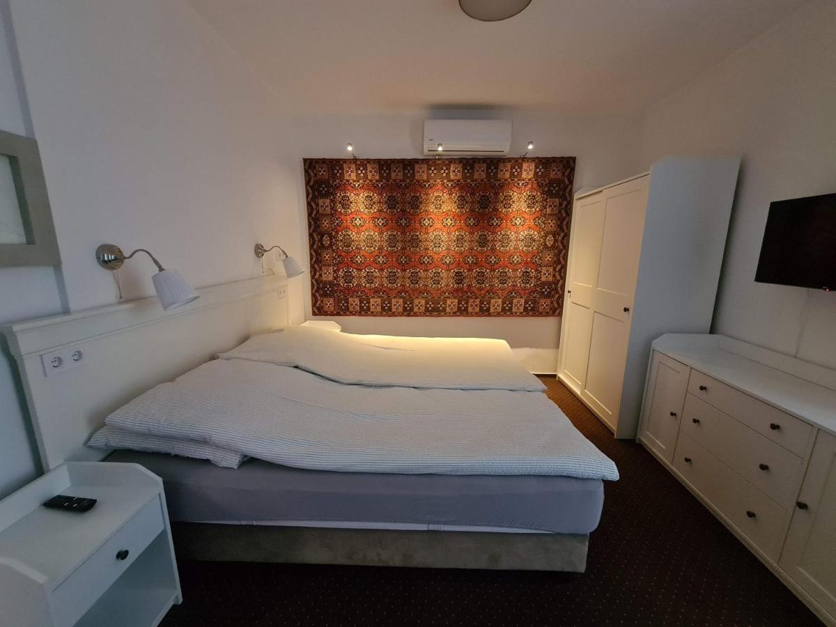 Palantir Panzio Bed & Breakfast Miskolc Eksteriør bilde